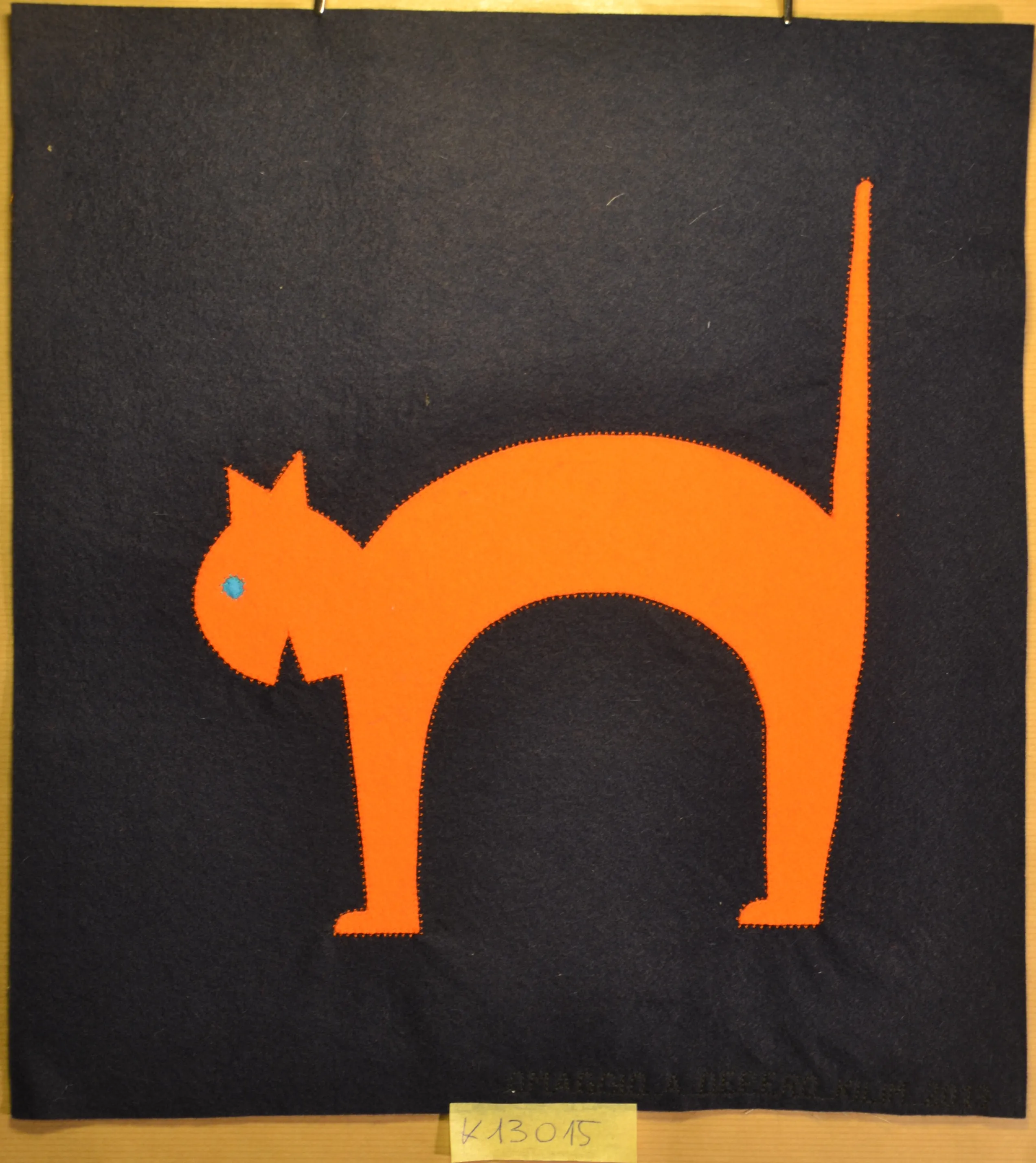 Gatto inarcato