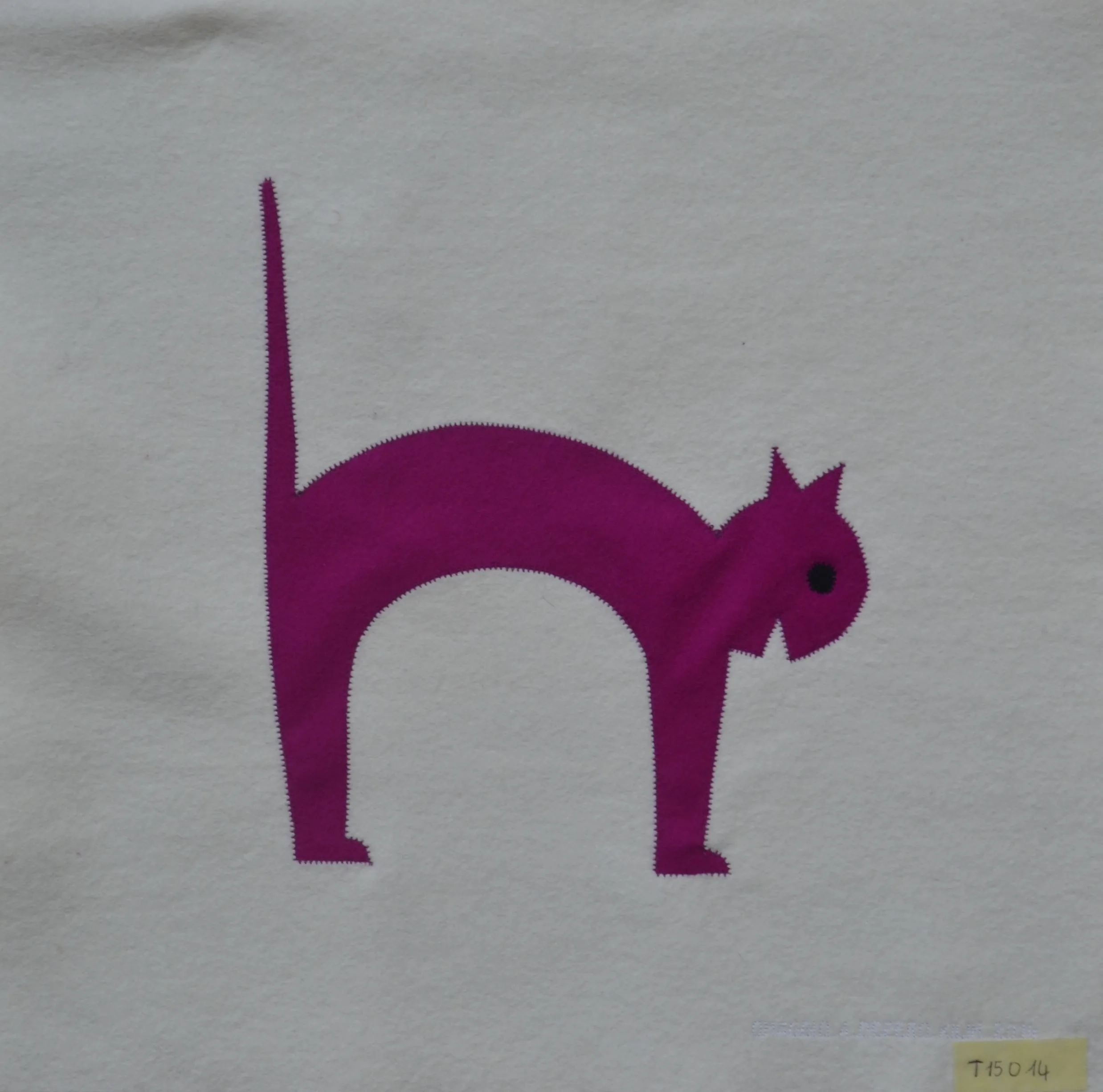 Gatto inarcato