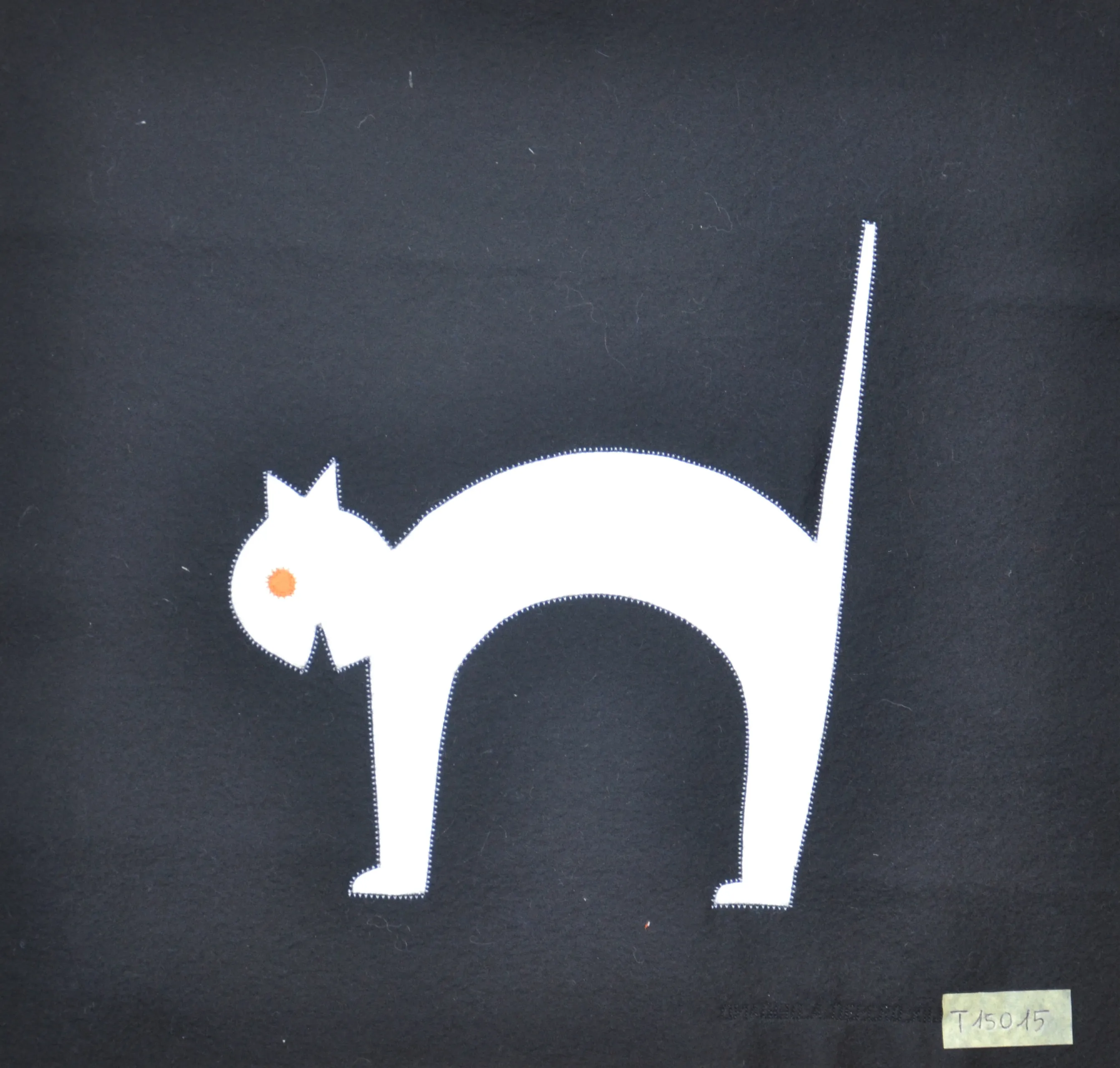 Gatto inarcato