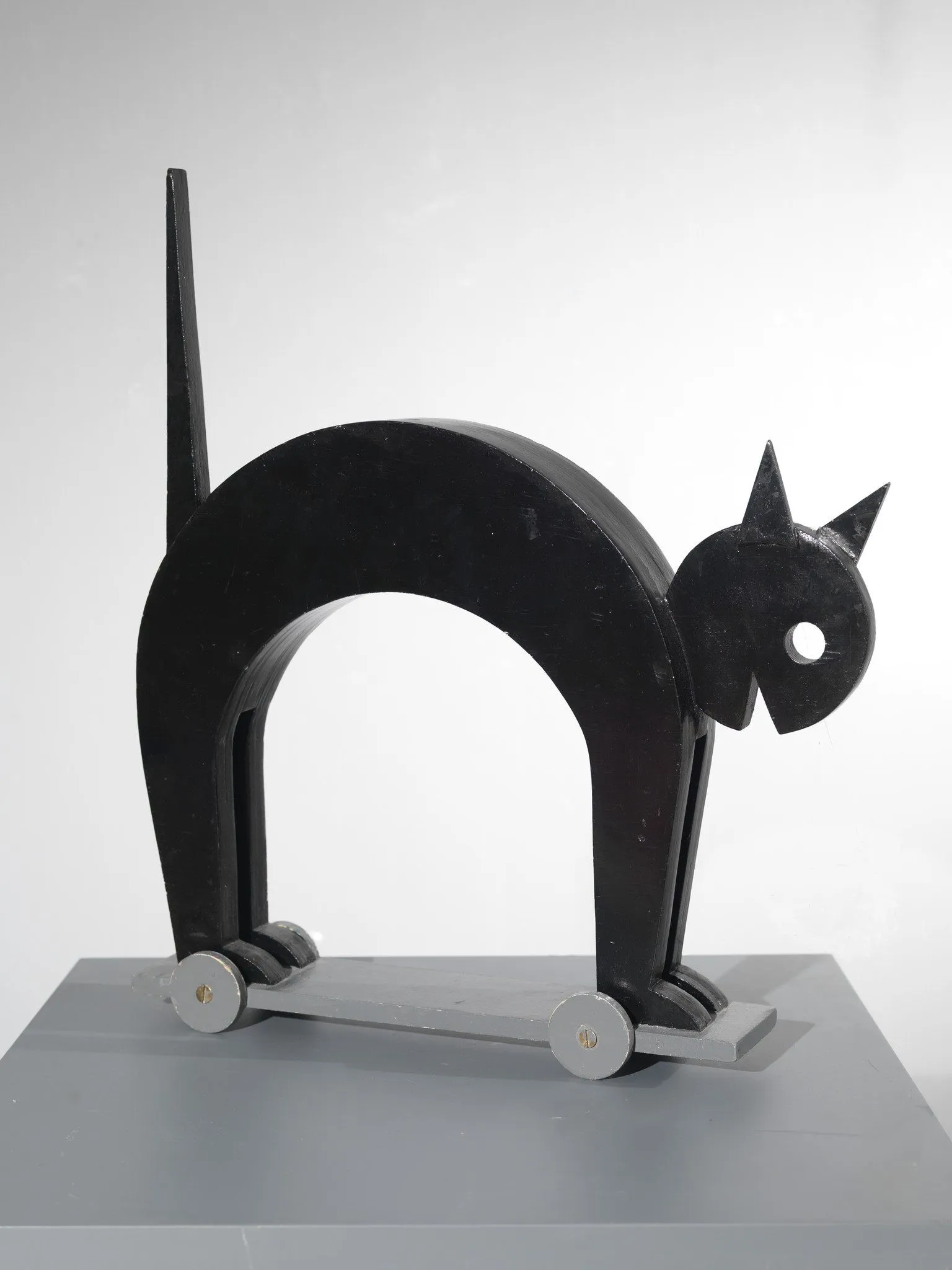 Gatto inarcato